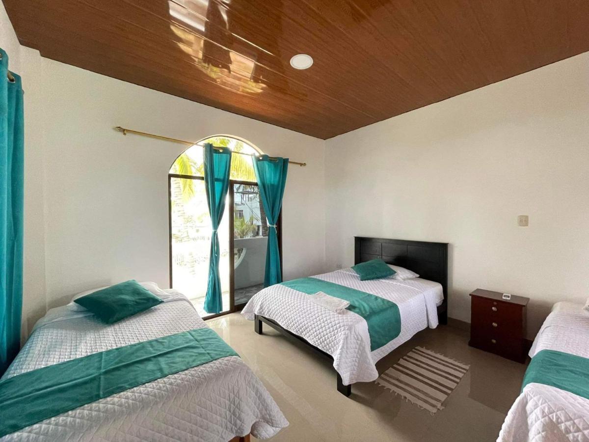 Hostal Muro De Las Lagrimas With High Speed Internet Starlink Puerto Villamil Extérieur photo