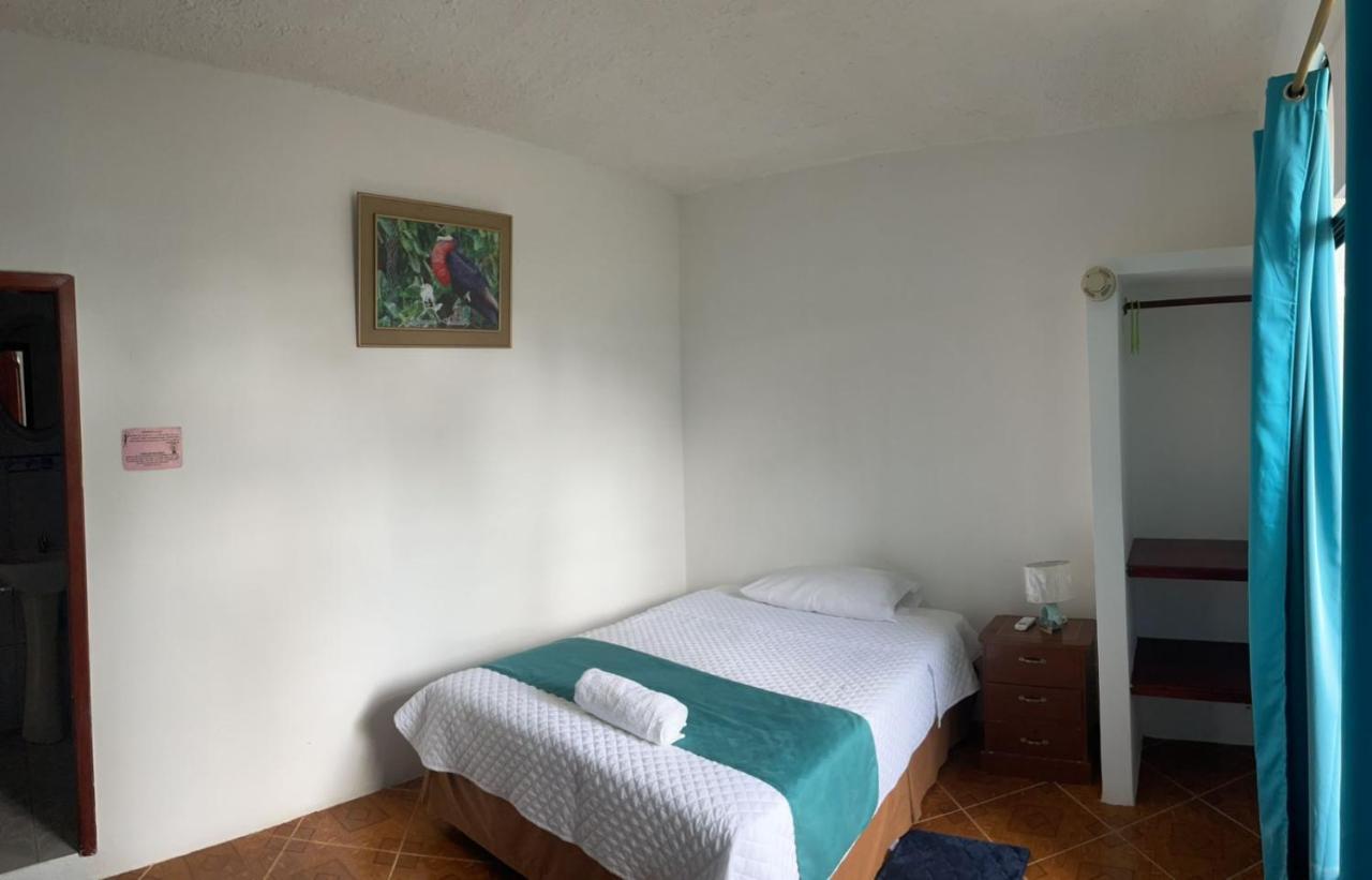 Hostal Muro De Las Lagrimas With High Speed Internet Starlink Puerto Villamil Extérieur photo