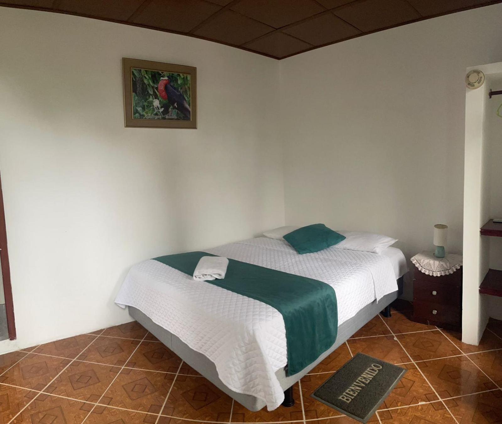 Hostal Muro De Las Lagrimas With High Speed Internet Starlink Puerto Villamil Extérieur photo