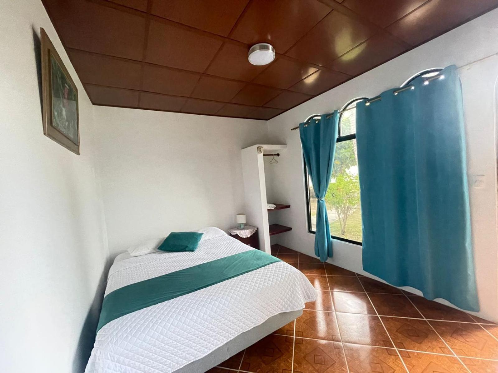 Hostal Muro De Las Lagrimas With High Speed Internet Starlink Puerto Villamil Extérieur photo